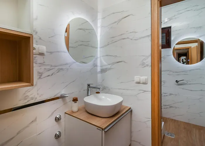 In With Wifi Apartment *