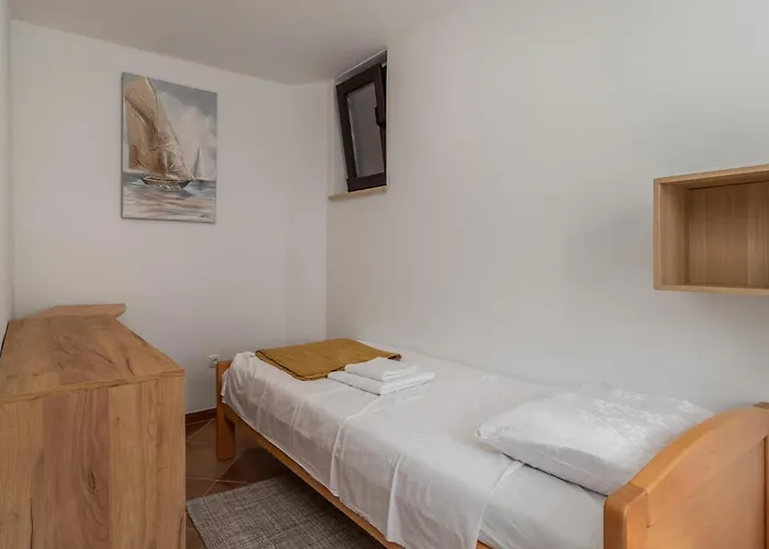 In With Wifi Apartment *